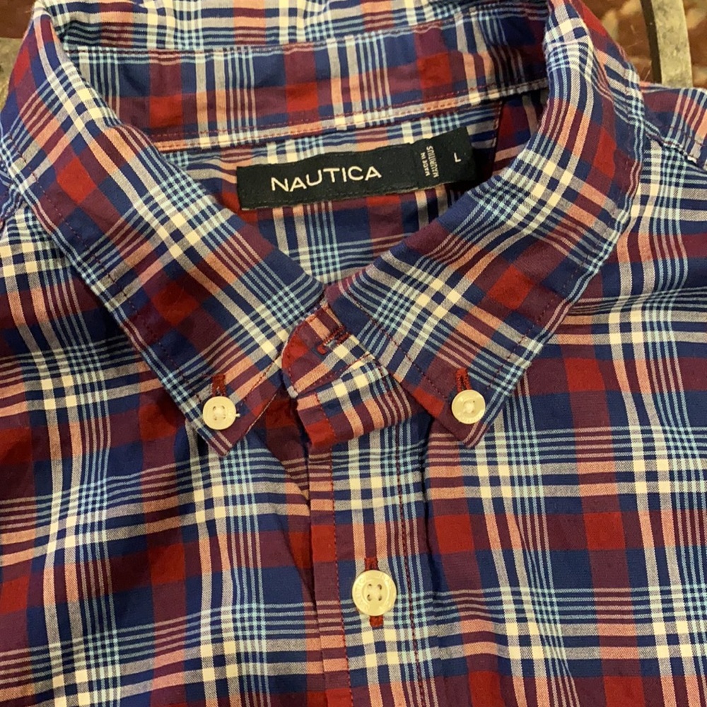 Men’s Nautica plaid button down shirt - Picture 2 of 2